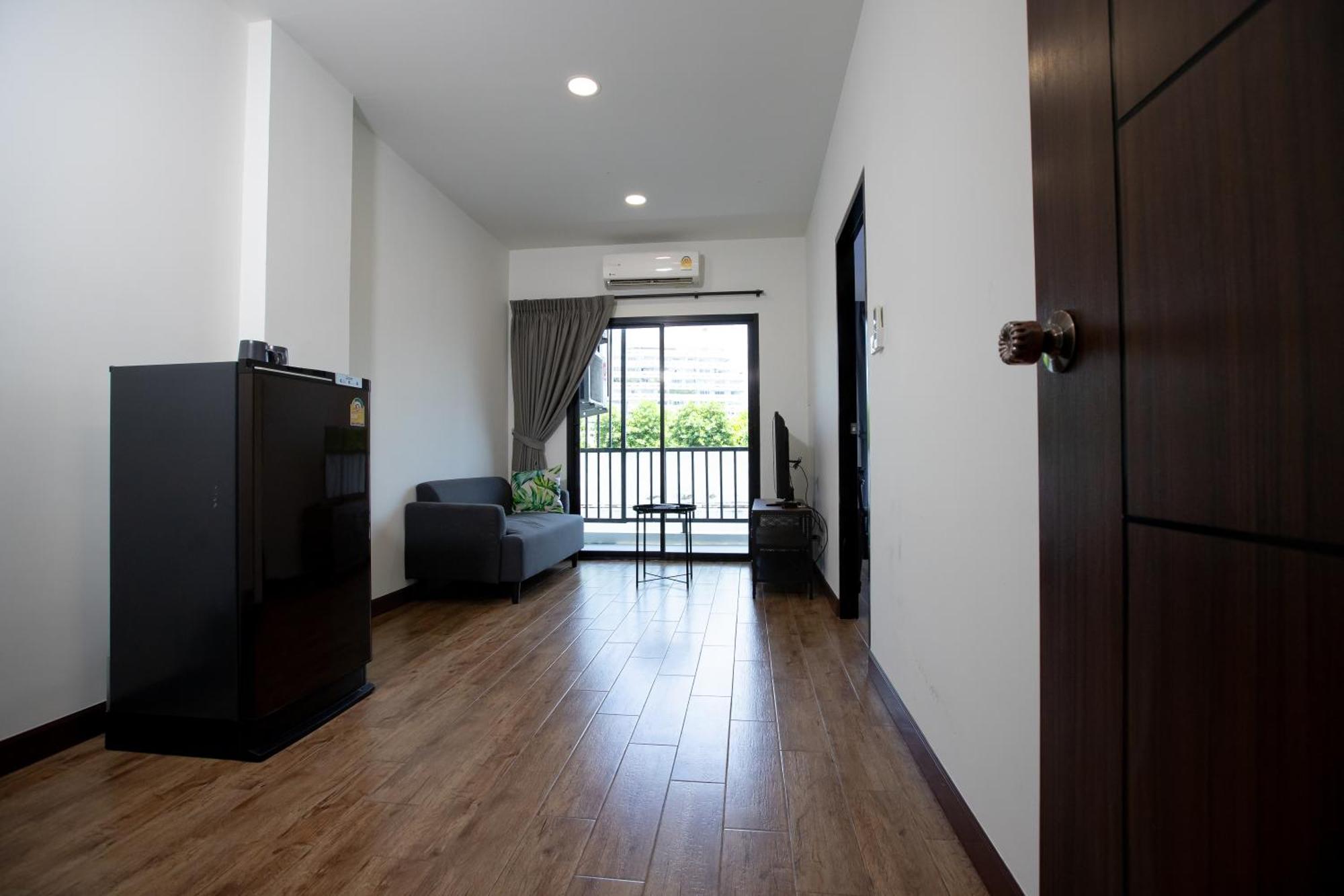 Room 36 Service Apartment バンコク都 エクステリア 写真