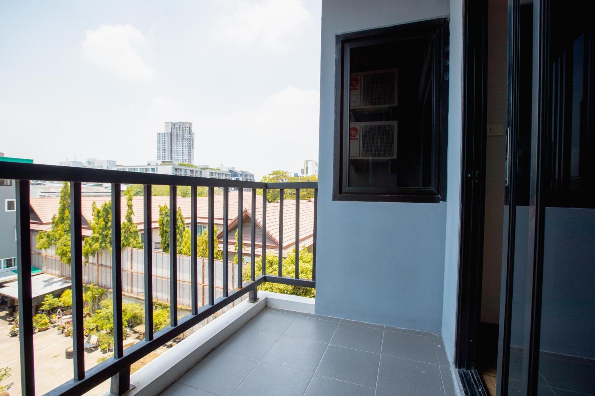 Room 36 Service Apartment バンコク都 エクステリア 写真
